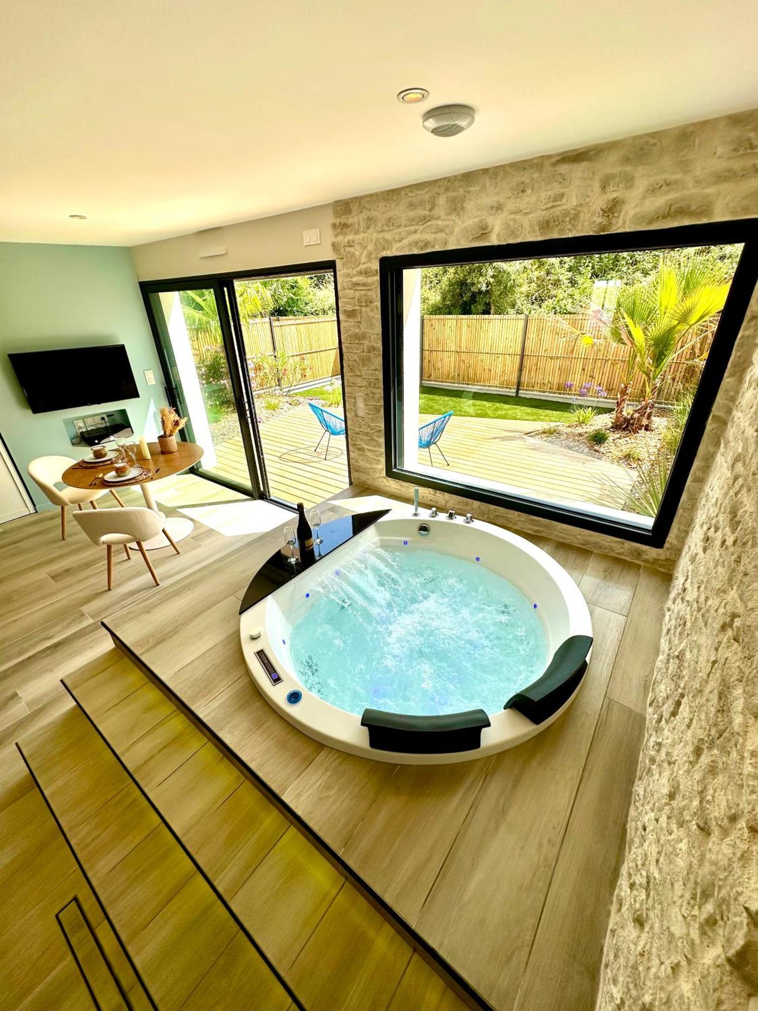 Les Suites Du Payre - Suite Romance Saint-Hilaire-de-Talmont Exterior foto